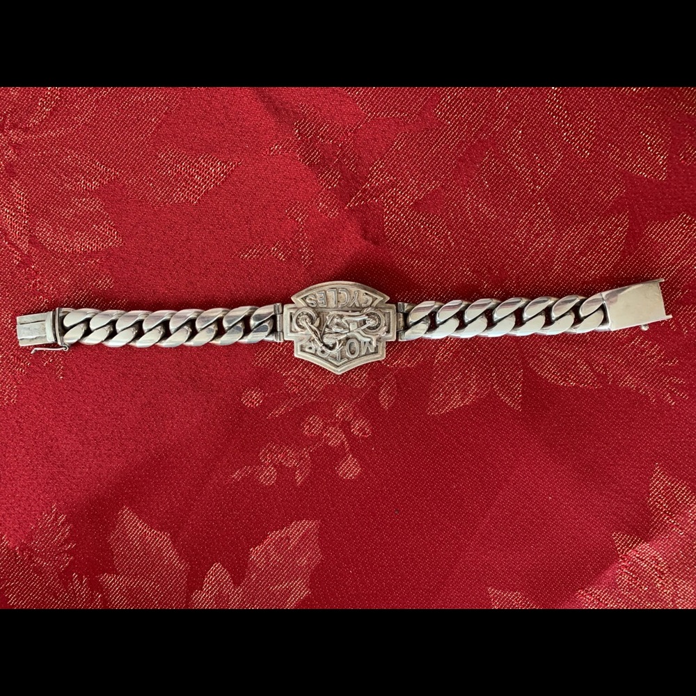 Men’s 925 sterling silver 9” bracelet, over 150gms